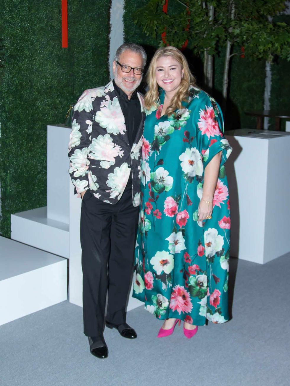 Howard Rachofsky, Meghan Looney