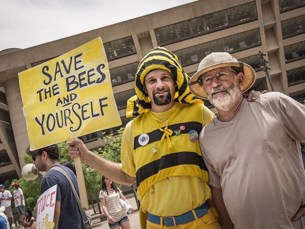 Nearly 1,000 protesters turn out for Dallas' March Against Monsanto