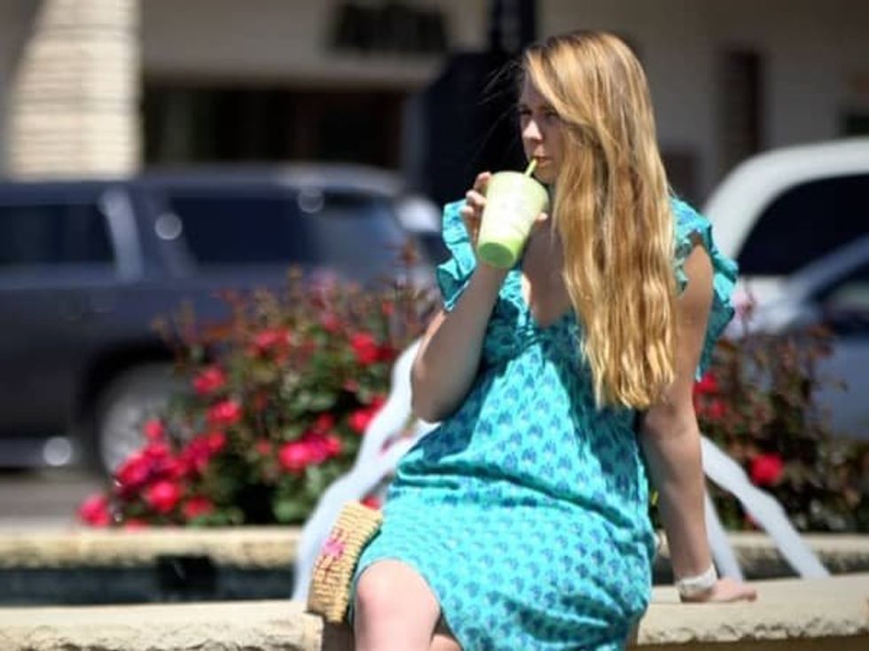 Tour Dallas' one-stop shopping center with on-the-go influencer duo