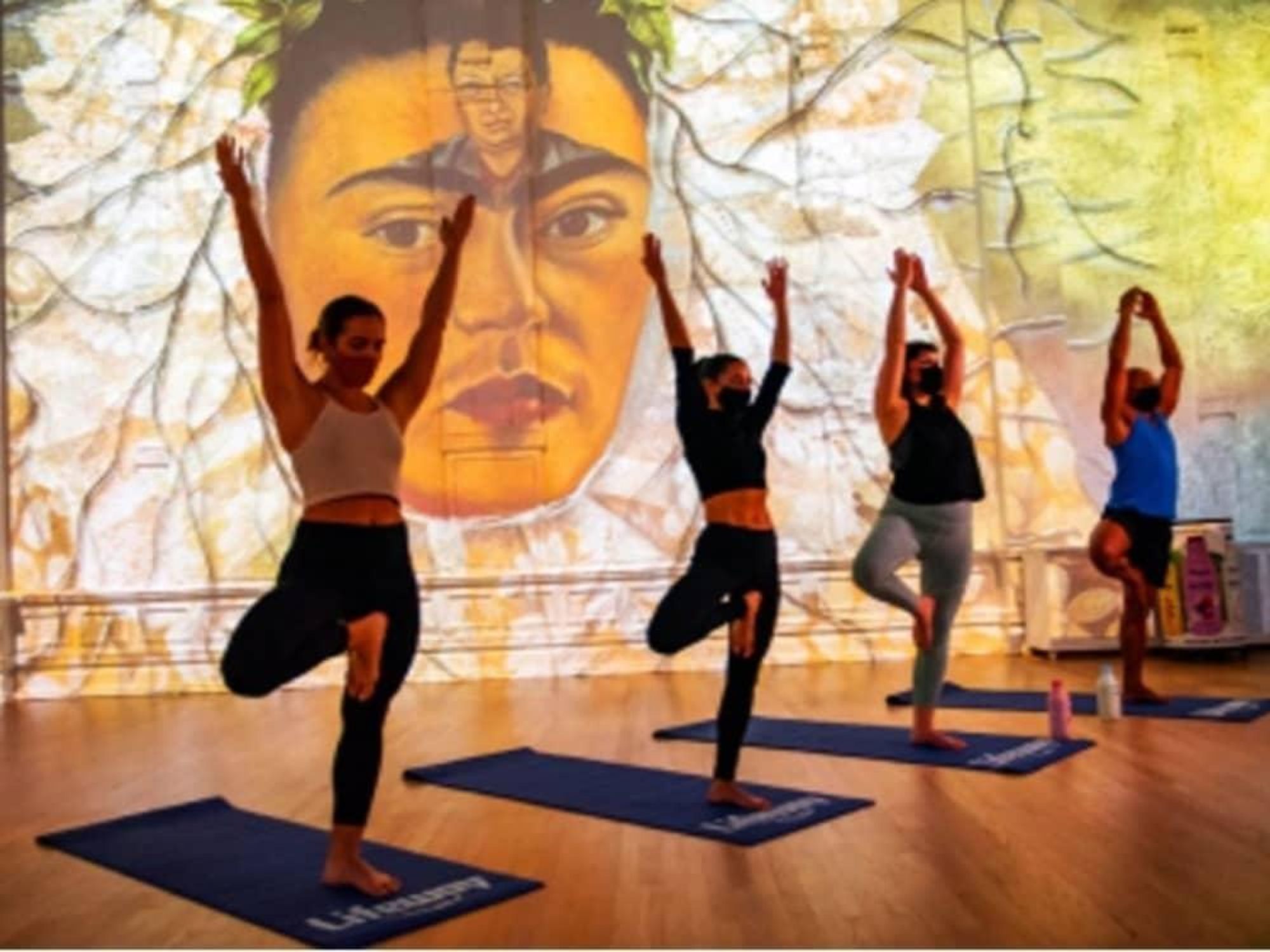 Onderwijs Miljard arm New yoga classes pose among paintings at Dallas' 'Immersive Frida Kahlo'  exhibit - CultureMap Dallas