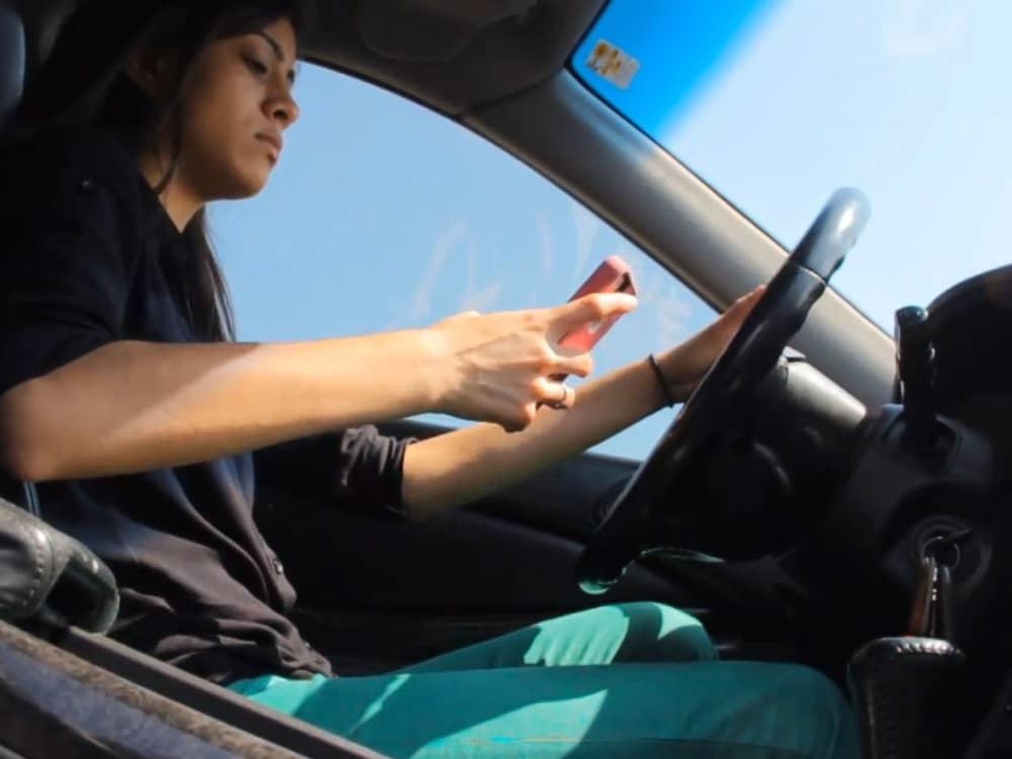 It Can Wait Houston's anti-texting campaign Bellaire winning video girl texting and driving