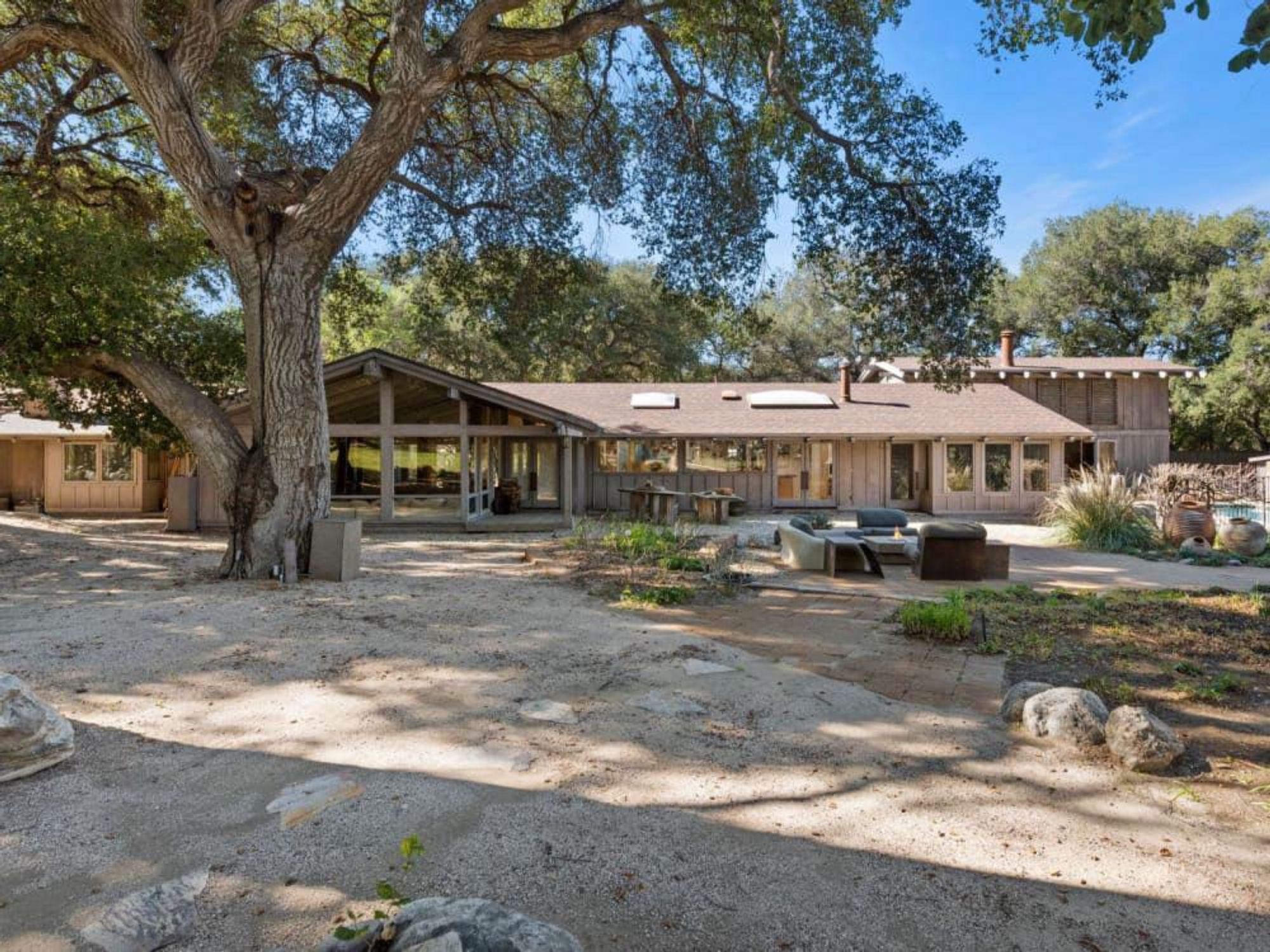 It's dubbed Oak Tree Ranch because of all the centuries-old oaks that fill the property.