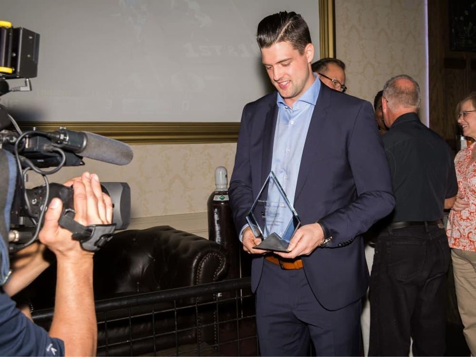 Jamie Benn with his NMSS award