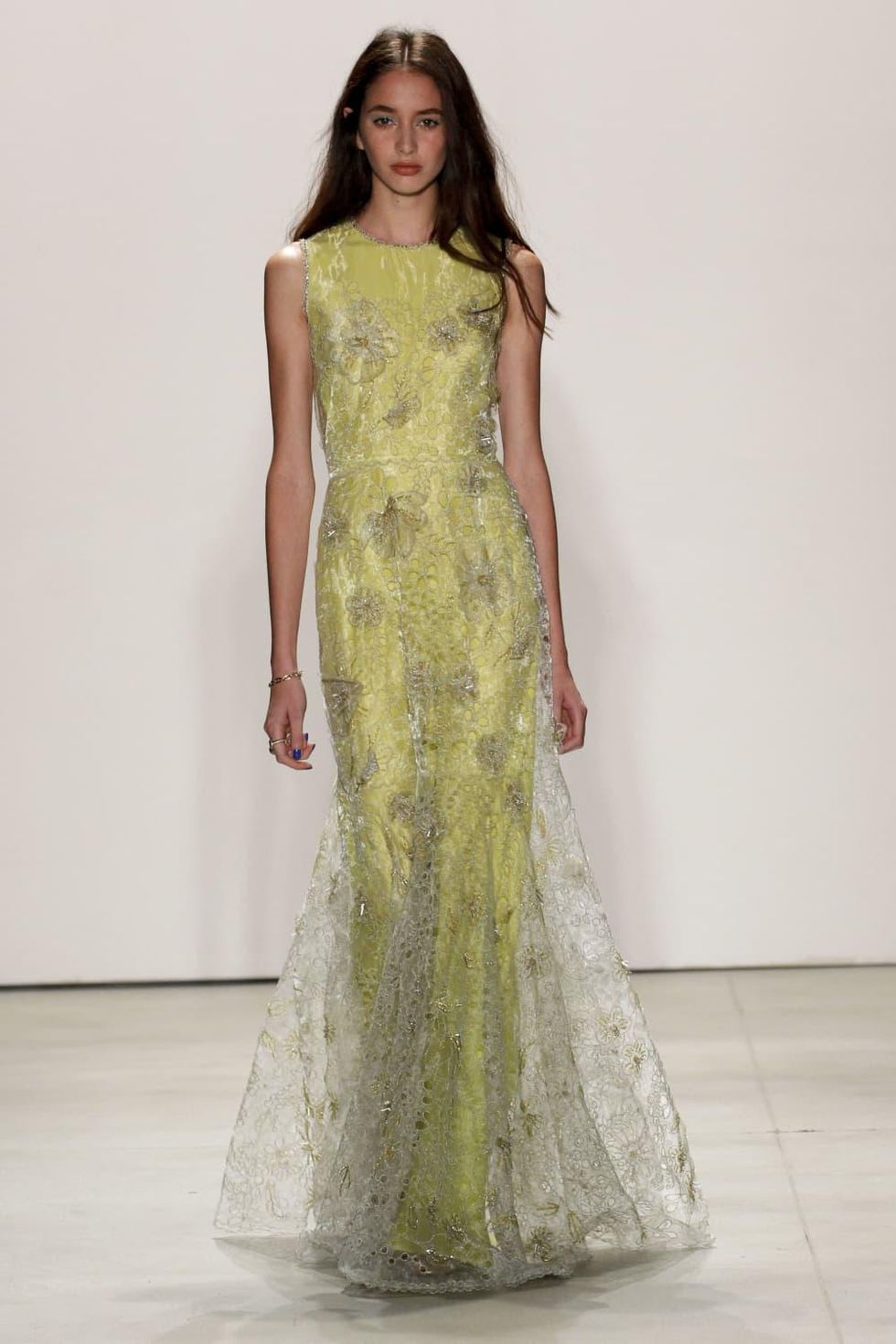 Jenny Packham creates a spring collection made for a princess — and a ...