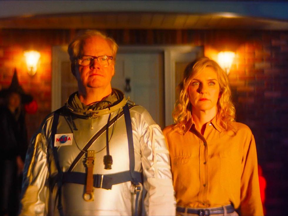 Jim Gaffigan and Rhea Seehorn in Linoleum