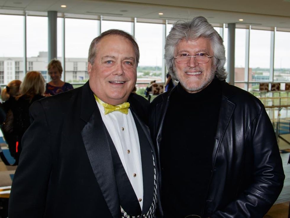 Jimmy Wynne, Robert Comstock