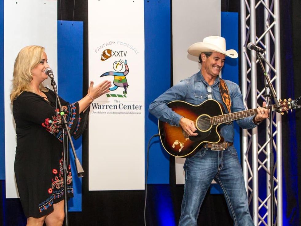 Jolie Holiday, Sonny Burgess