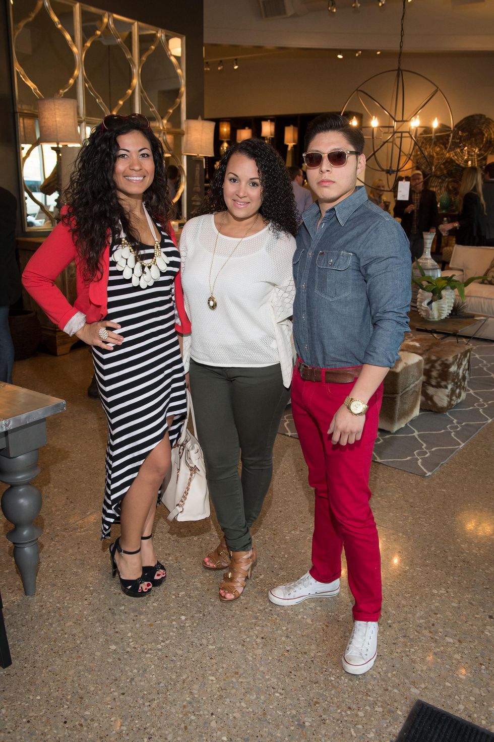 Juliana Boschman, Claudia Perez, Lewis Perez