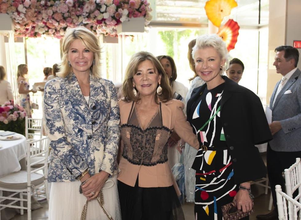 Julie Hawes, Muffin Lemak, Christen Wilson