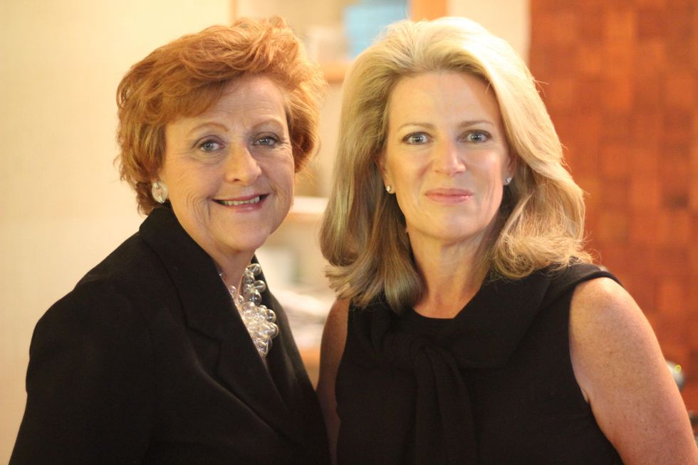 Karen Urie, Gwen Echols