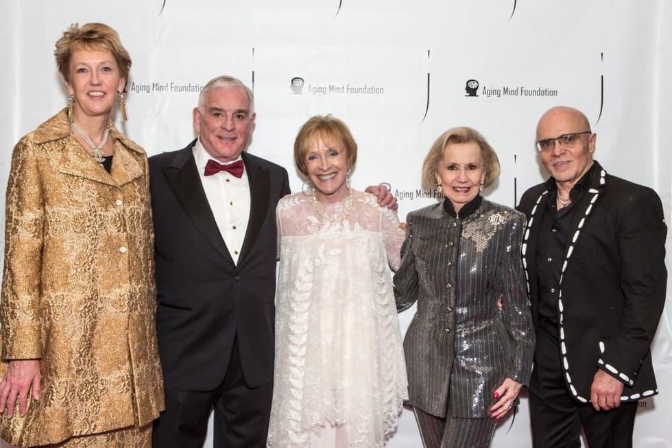 Kathy Nelson, 2019 Gala Chair; Ben Fischer, Laree Hulshoff, Co-Founder Aging Mind Foundation; Yvonne Crum, 2019 Gala Honoree and Michael Tregoning, President of Headington Companies.