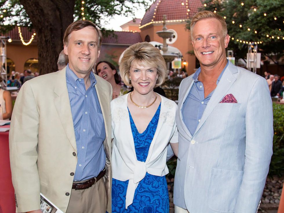 Keith & Jennifer Cerny, Nick Even, taca party on the green