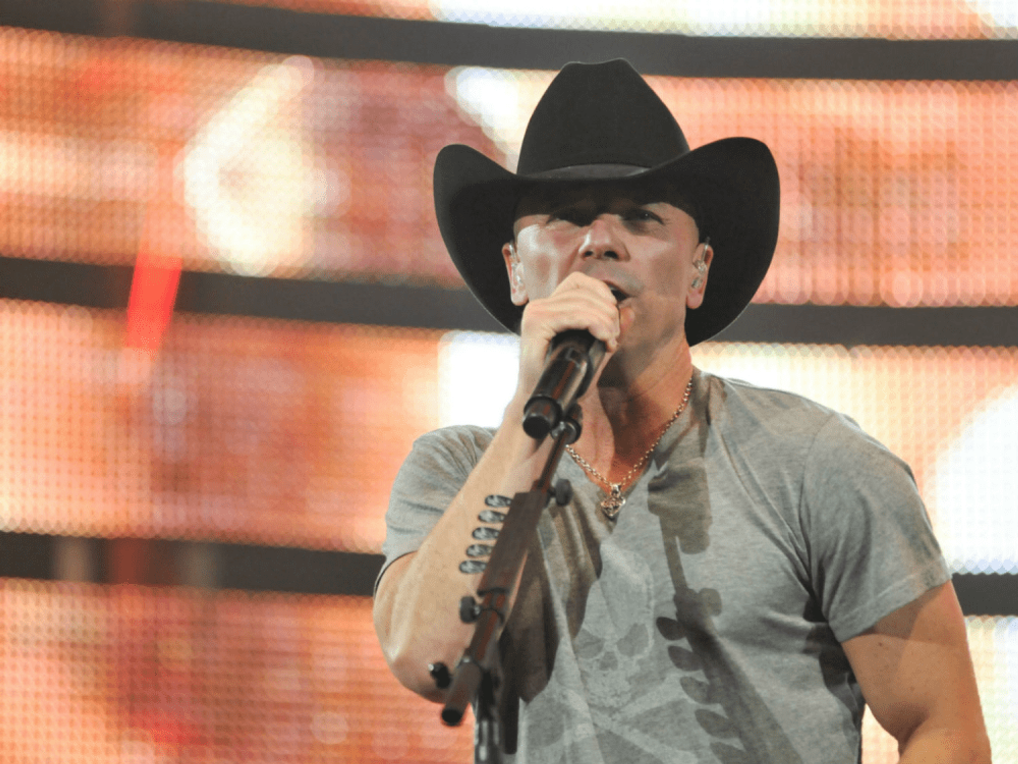 Kenny Chesney and Jason Aldean perform at AT&T Stadium on May 16.