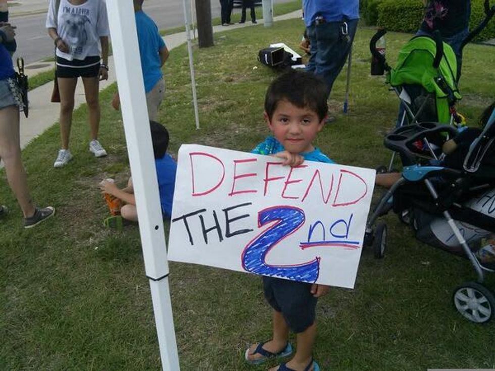 Kid at Texas open carry gun demonstrations