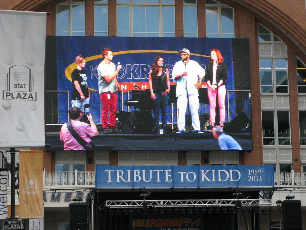 Kidd Kraddick memorial, Victory Plaza