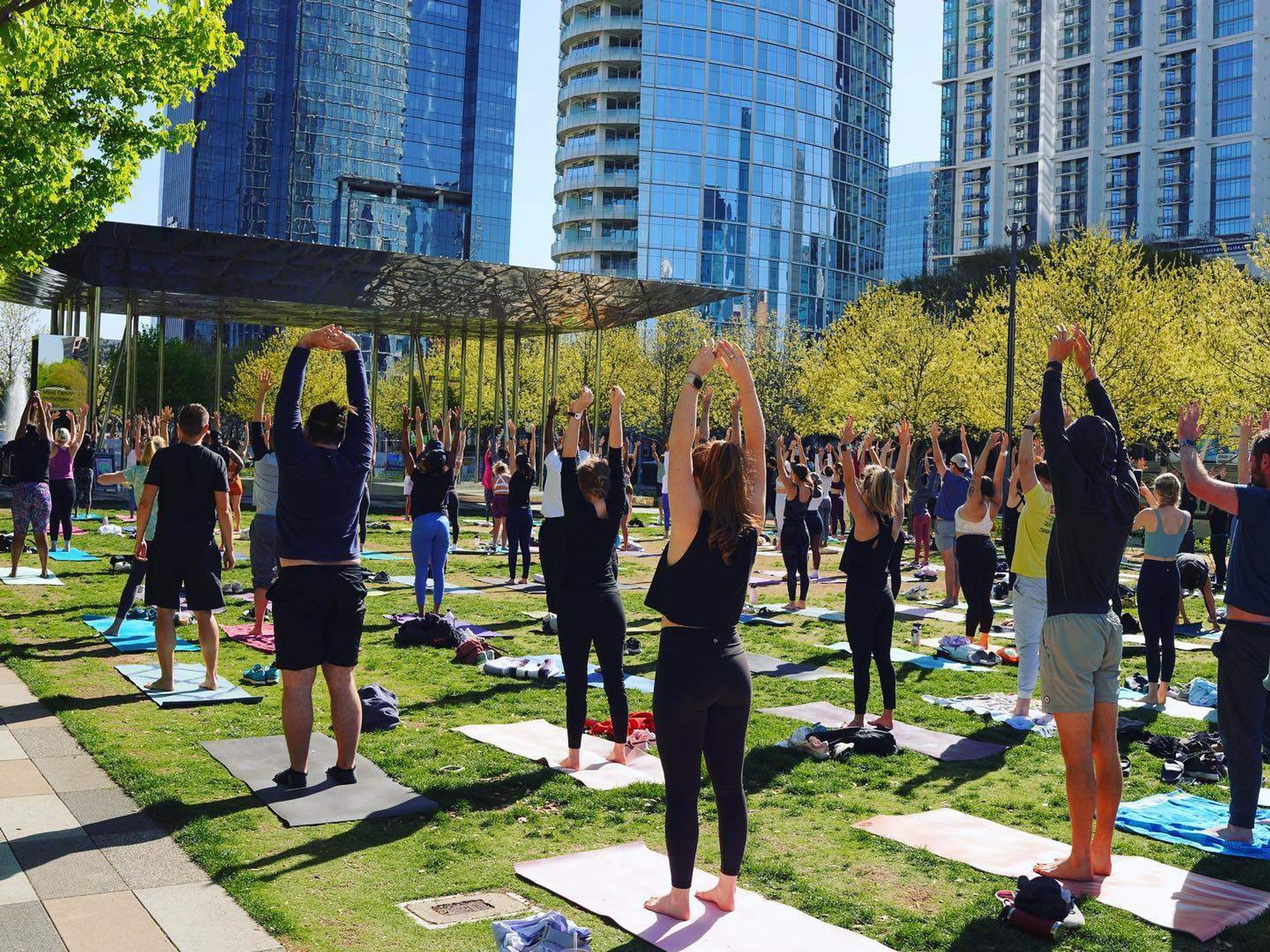Klyde Warren Park yoga