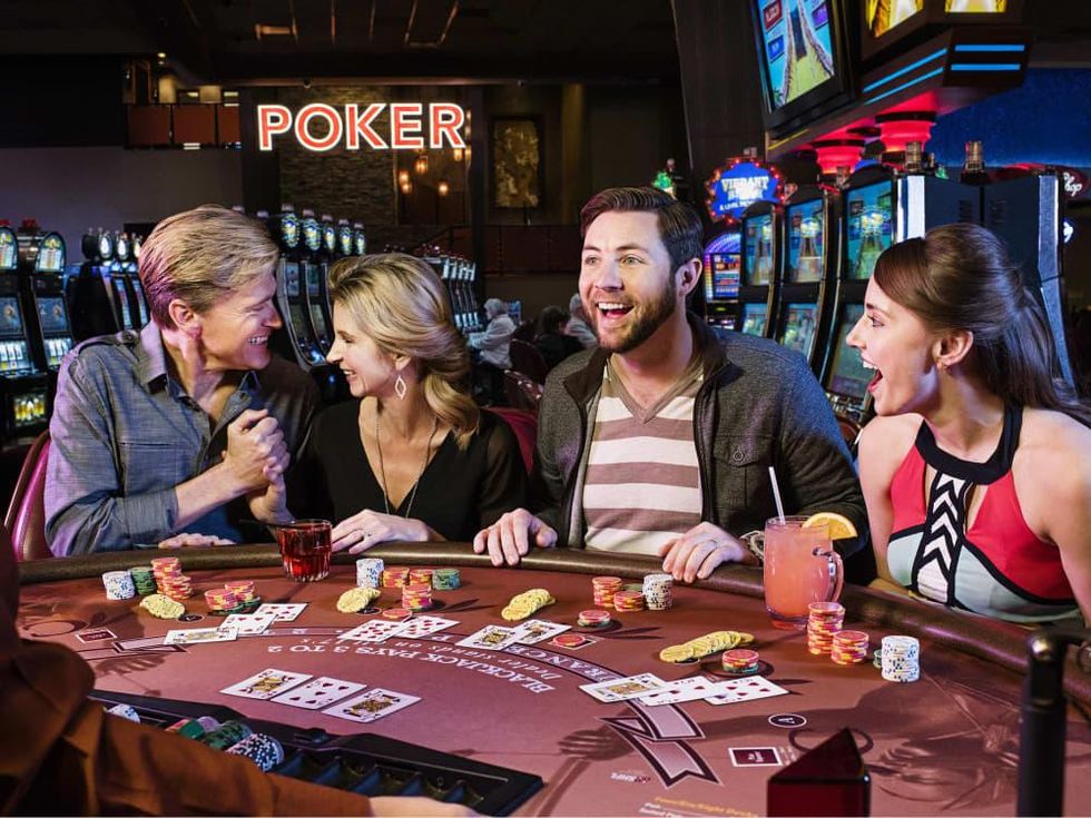 Blackjack 101: Dealers share their 5 best tips for walking away a winner