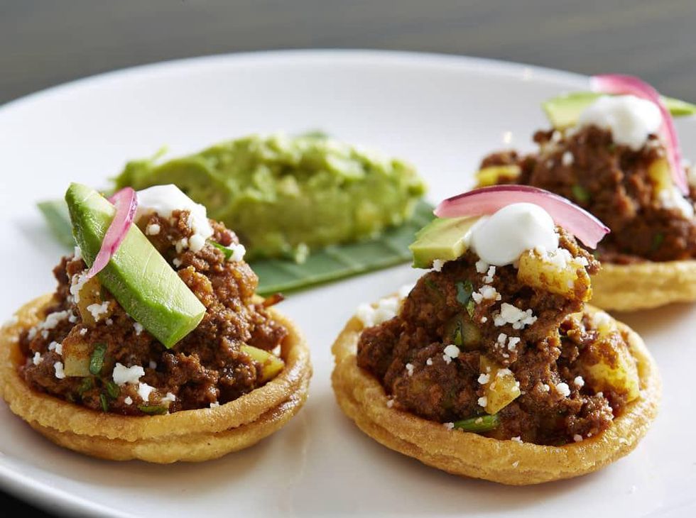 Komali, corn discs, chef