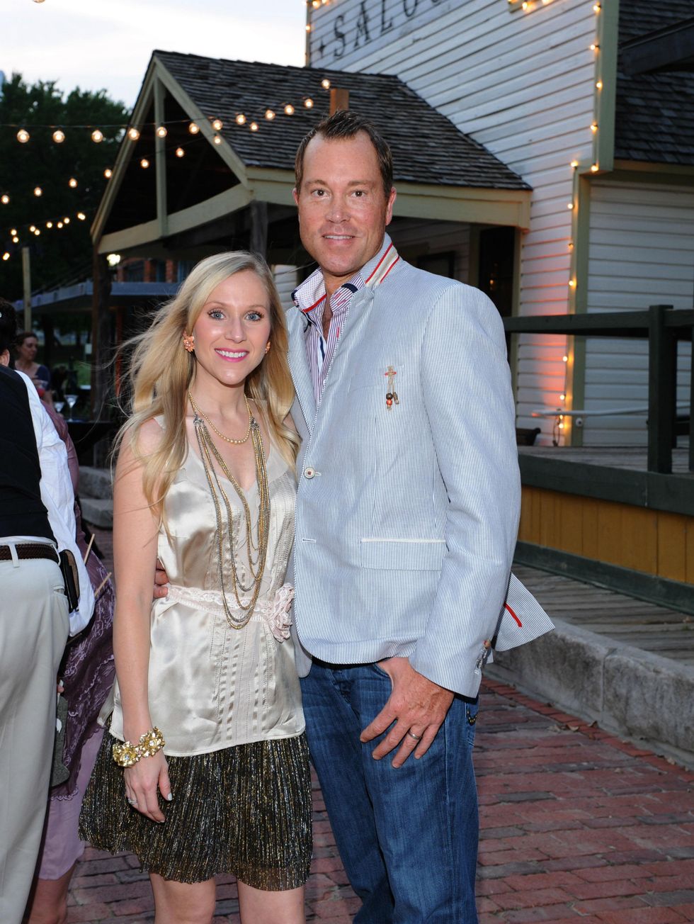 Lacy Winsor, Kelley Winsor, History with a Twist