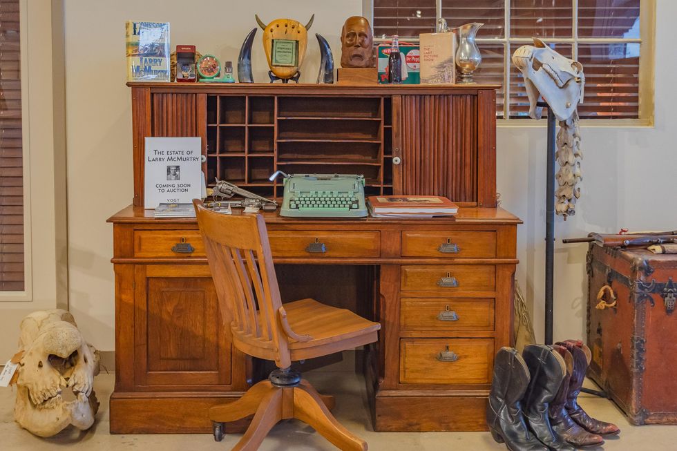 Larry McMurtry auction