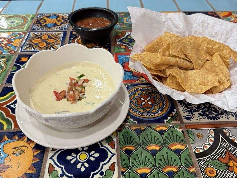 Las Favela queso chips