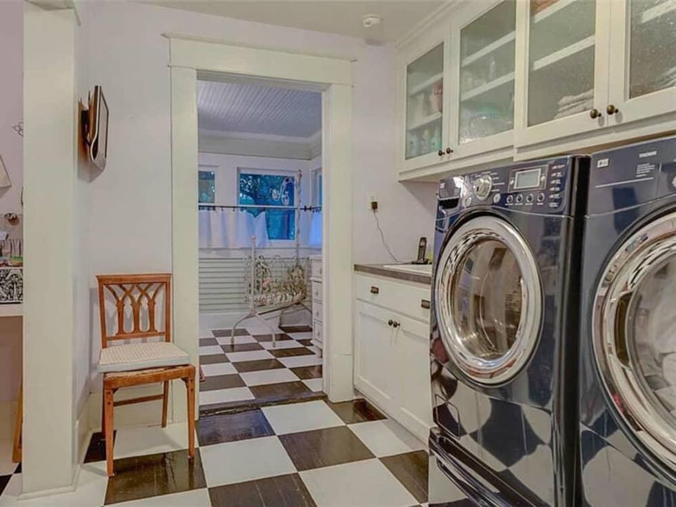 Laundry room at 701 S. Clinton Ave.
