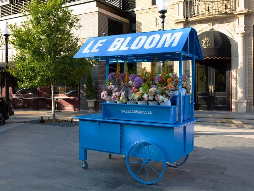 Le Bloom pop-up cart
