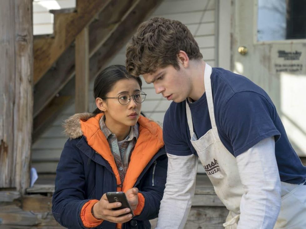 Leah Lewis and Daniel Diemer in The Half of It