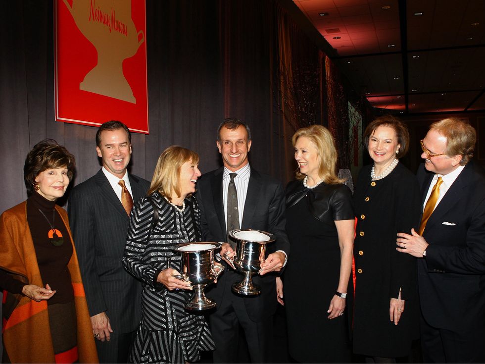 Lee Cullum, Roger Nanney, Holly Mayer, Lucilo Pena, Carol and Don Glendenning, taca silver cup awards