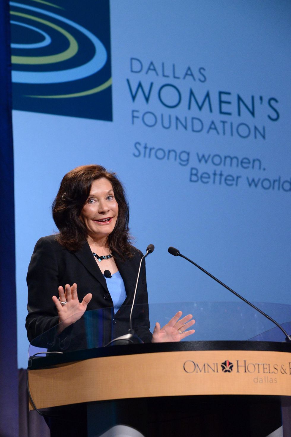 Linda Alvarado at Dallas Women's Foundation dinner