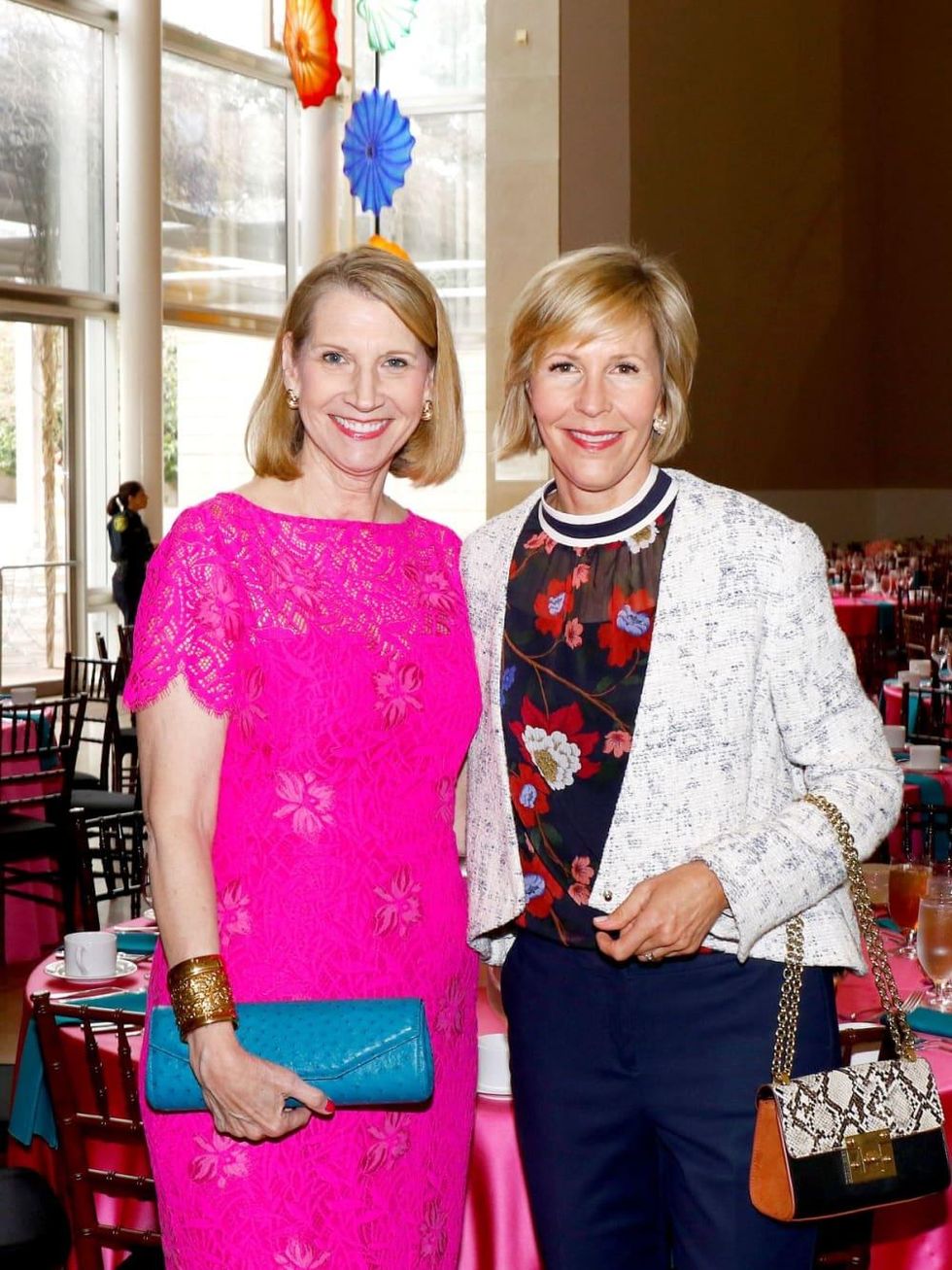 Linda Spina, Suzanne Guthrie