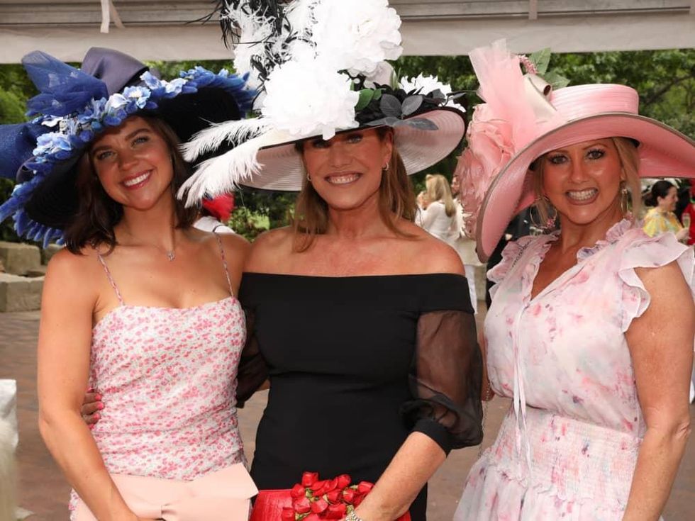 Lindsey Kennemer, Kelly Hernandez, Larryssa Hilcher