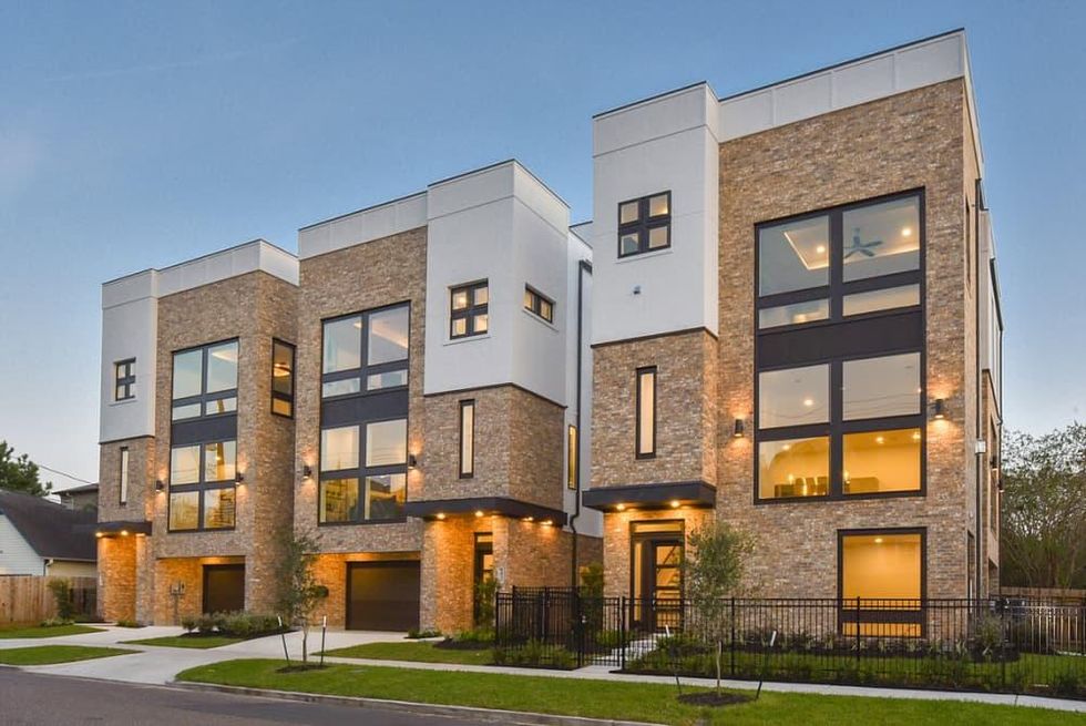 Linear at Vermont townhomes