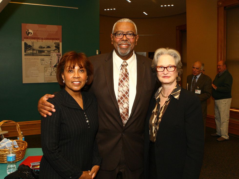 Lisa Hembry, Zac Harmon, Diane Bumpas, old red exhibit