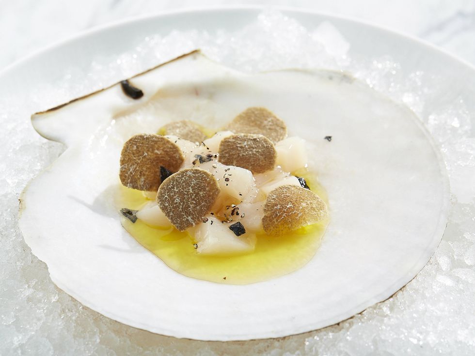 Live scallop and truffles at Spoon restaurant in Dallas