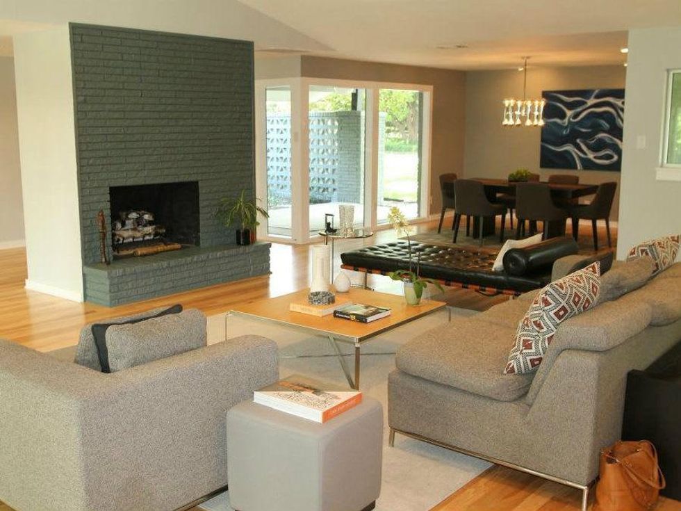 Living dining at 11316 Valleydale Dr. in Dallas