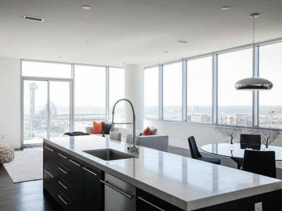 Living-dining at The House unit 1105