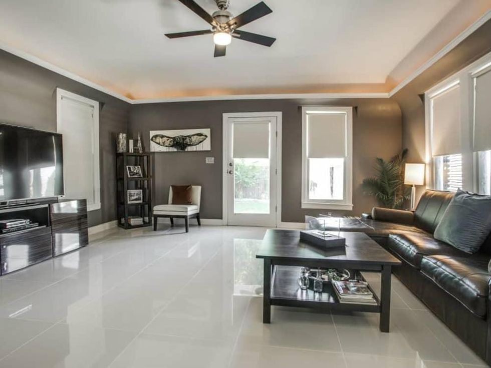 Living room at 114 N. Edgefield in Dallas