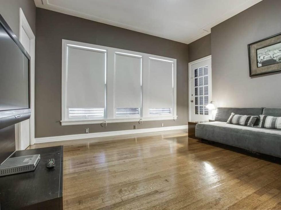 Living room at 114 N. Edgefield in Dallas
