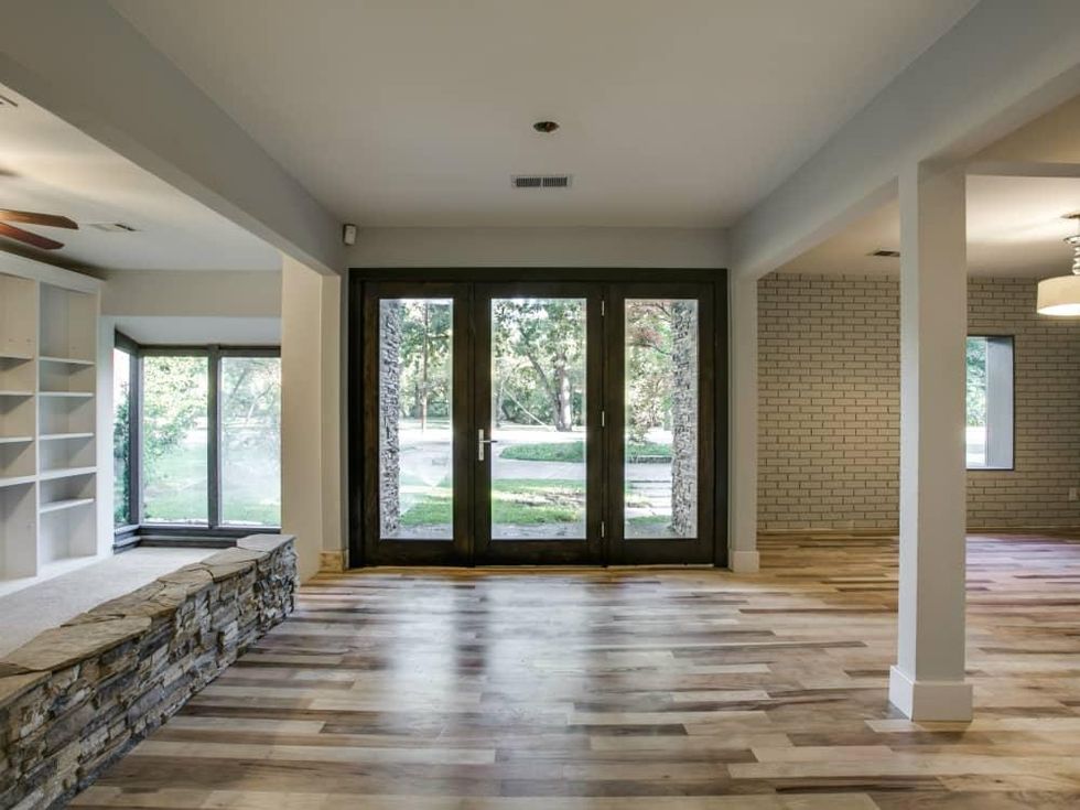 Living room at 3820 Shorecrest Dr. in Dallas
