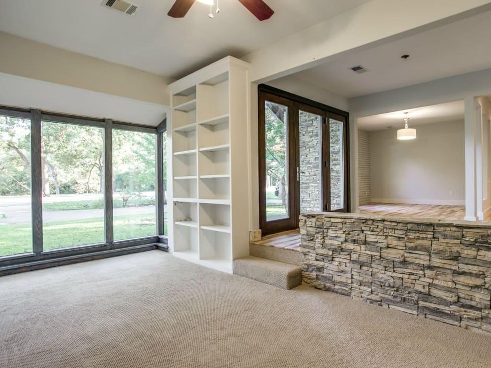 Living room at 3820 Shorecrest Dr. in Dallas