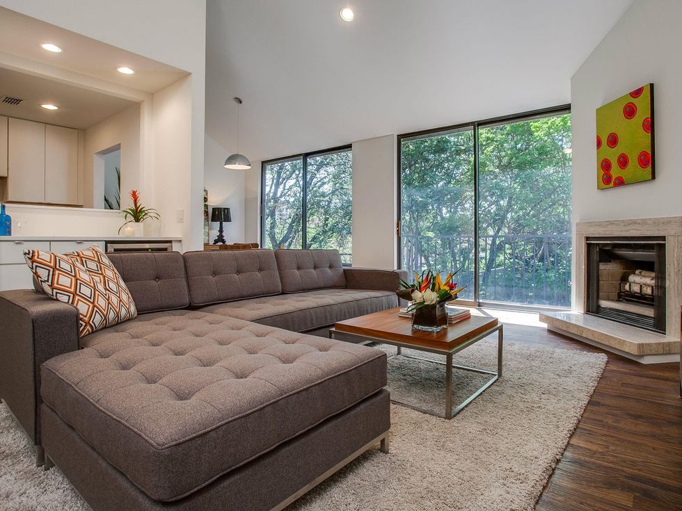 Living room at 5990 Lindenshire #125E