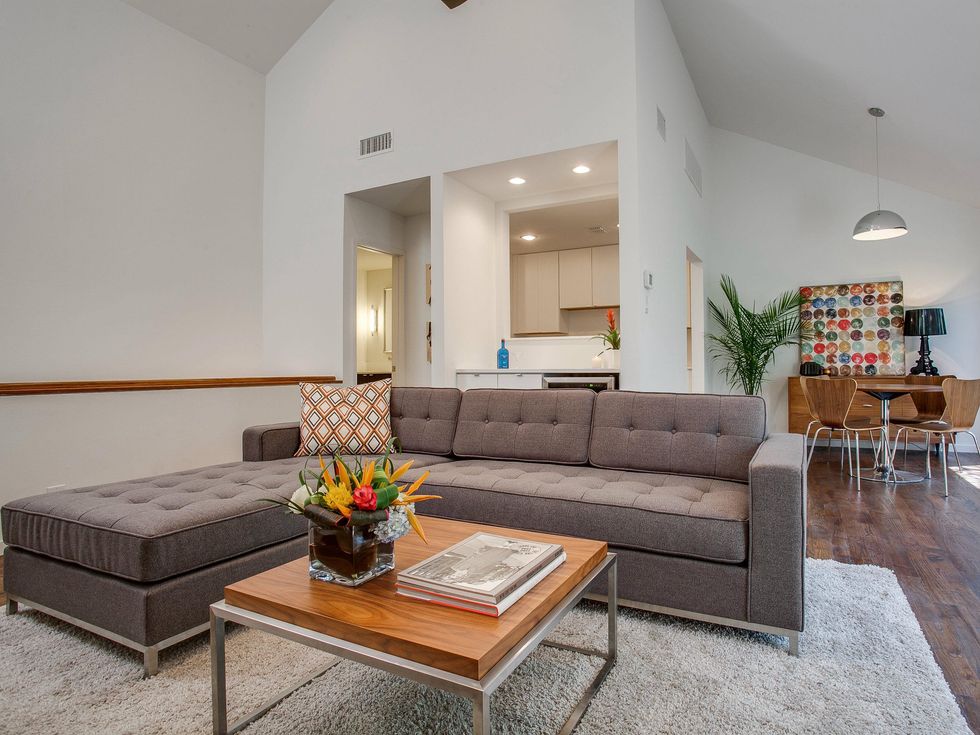 Living room at 5990 Lindenshire #125E