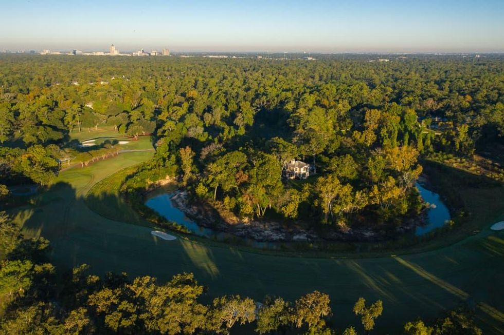 Lodge in Hunters Creek Houston