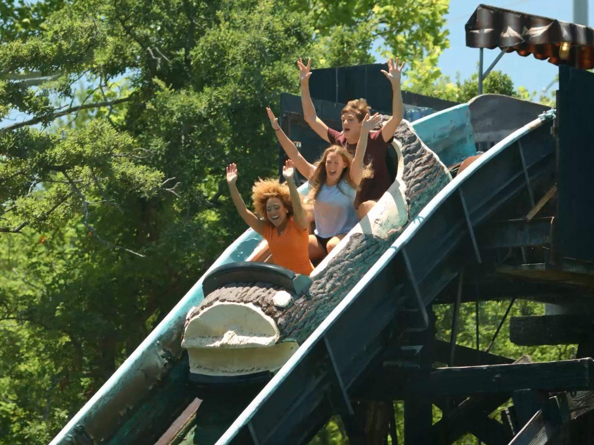 Six Flags Over Texas in Arlington to be home to longest log flume ride ...