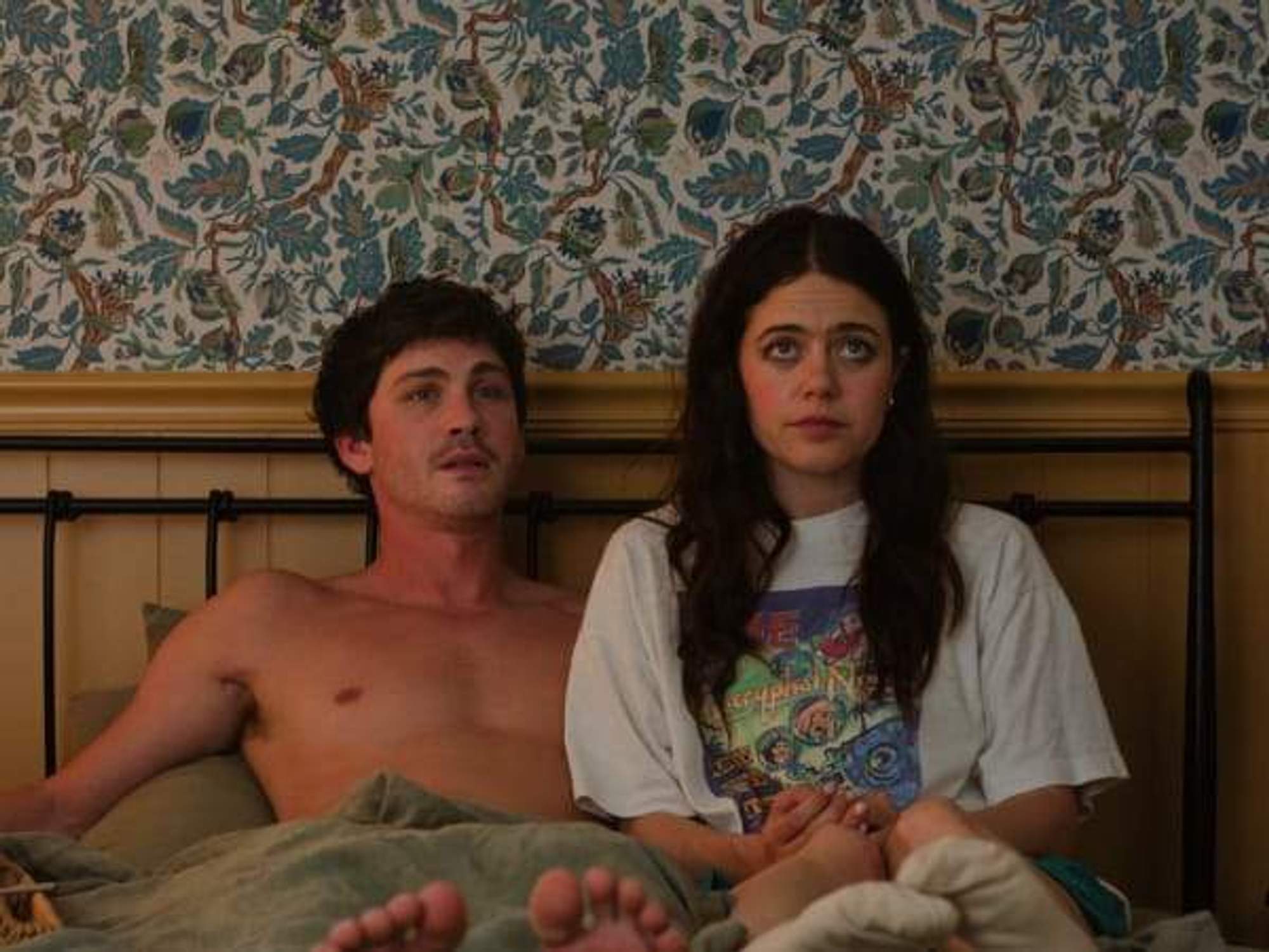 Logan Lerman and Molly Gordon in Oh, Hi!