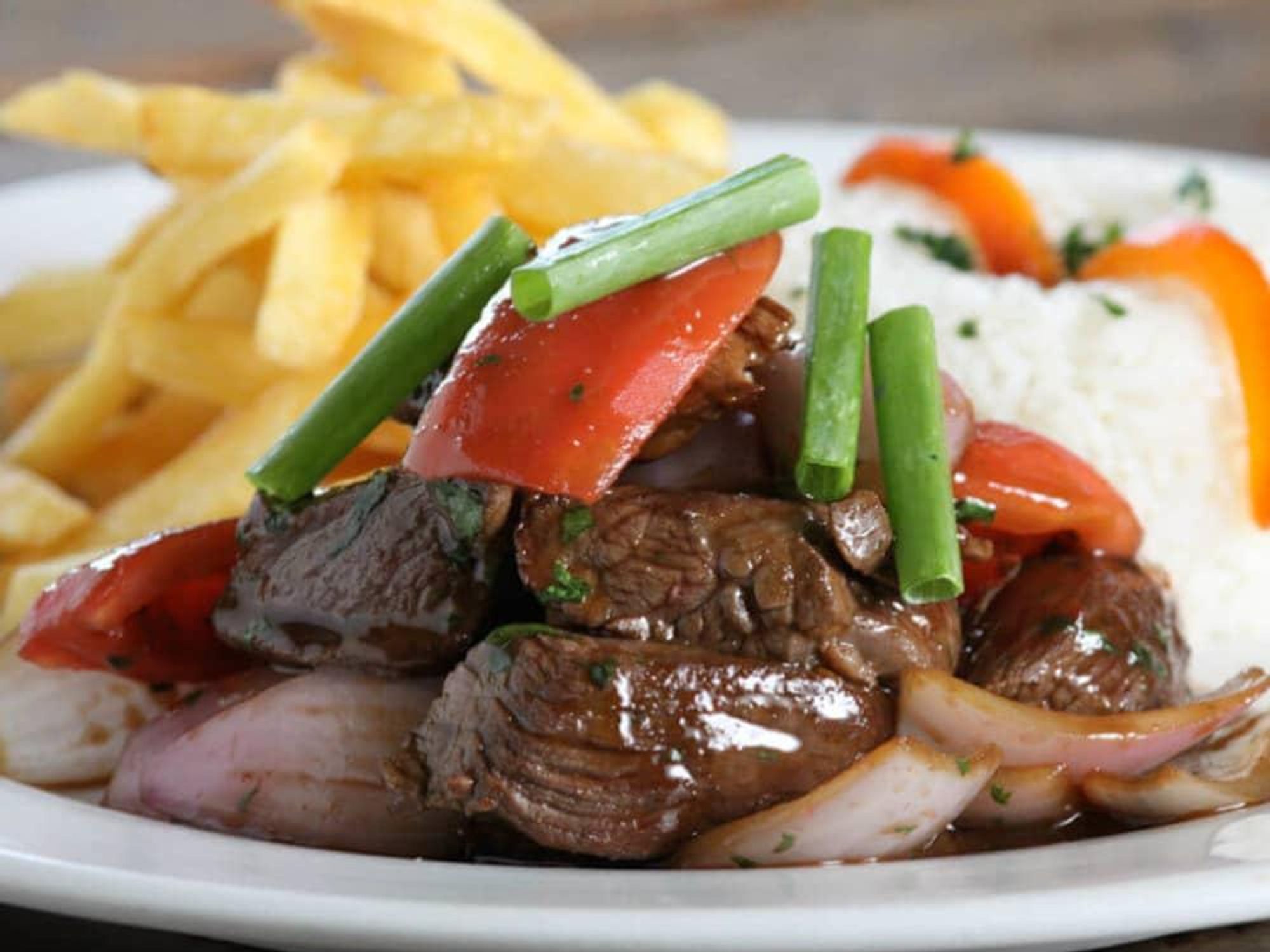 Lomo saltado