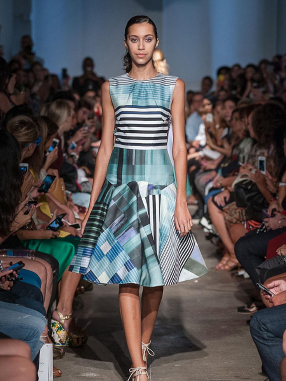 Look 1 Fashion Week spring 2014 Rolando Santana