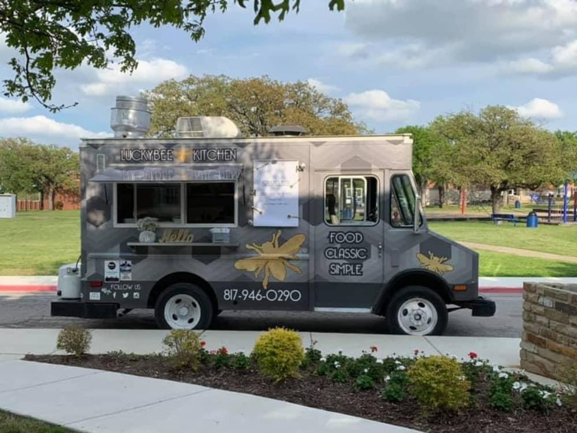 Luckybee food truck