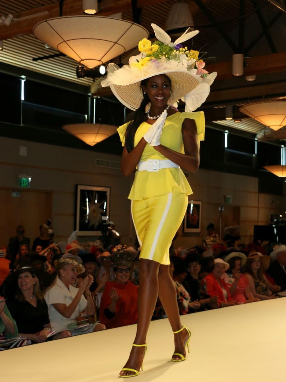 Mad Hatter's Tea 2016